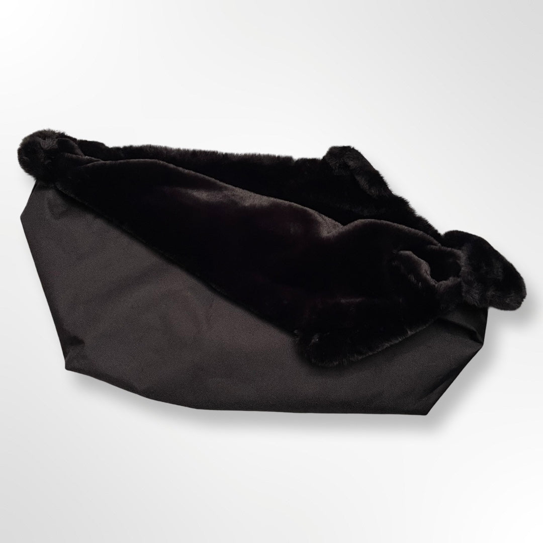 Schwarzes Innenfutter für Winter mit Plüsch